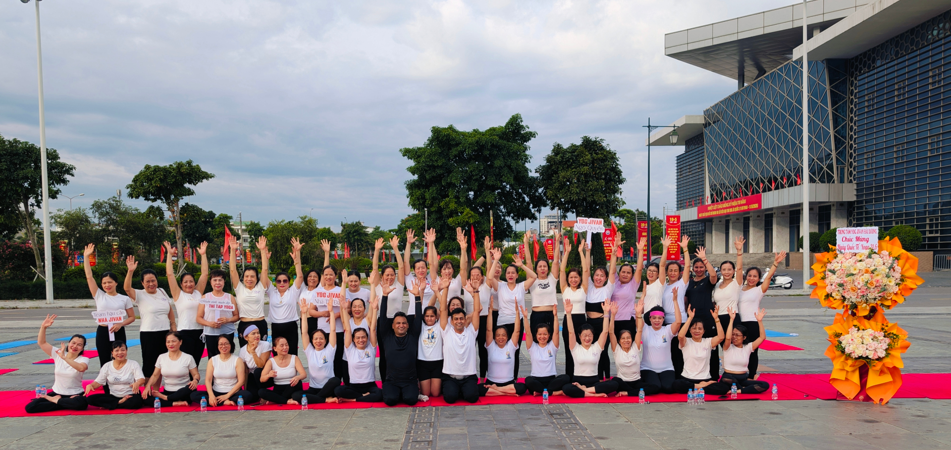 Yog Jivan large community group celebration